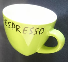 Lade das Bild in den Galerie-Viewer, 2er ESPRESSOGEDECK - Keramik / Steingut, Grün, Schwarze Aufschrift &quot;Espresso&quot; Dekor
