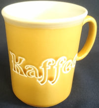 Lade das Bild in den Galerie-Viewer, KAFFEETASSE - Keramik / Steingut, Schriftzug &quot;Kaffee&quot; Dekor
