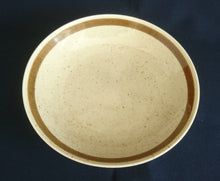 Lade das Bild in den Galerie-Viewer, 2er Set SUPPENTELLER - Porzellan, Zweifärbiges Gesprenkeltes Linien Dekor, Inglasur, Handbemalt
