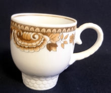 Lade das Bild in den Galerie-Viewer, 2er Set MOCCATASSEN "Friesland Atlantis" - Porzellan, Goldrand Abstrakt Muschel Fisch Schuppen Relief Dekor
