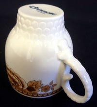 Lade das Bild in den Galerie-Viewer, MOCCATASSE "Friesland Atlantis" - Porzellan, Goldrand Abstrakt Muschel Fisch Schuppen Relief Dekor
