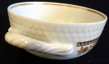 Lade das Bild in den Galerie-Viewer, 2er Set SUPPENTASSEN "Friesland Atlantis" - Porzellan, Goldrand Abstrakt Muschel Fisch Schuppen Relief Dekor
