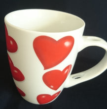 Lade das Bild in den Galerie-Viewer, KAFFEETASSE - Porzellan, Herz Valentinstag Liebes Motiv Dekor
