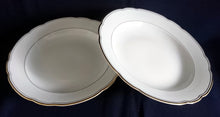 Lade das Bild in den Galerie-Viewer, 2er Set SUPPENTELLER - Porzellan, Porzellan, Doppelter &amp; Innen Goldrand Linien Gewölbter Relief Form Dekor
