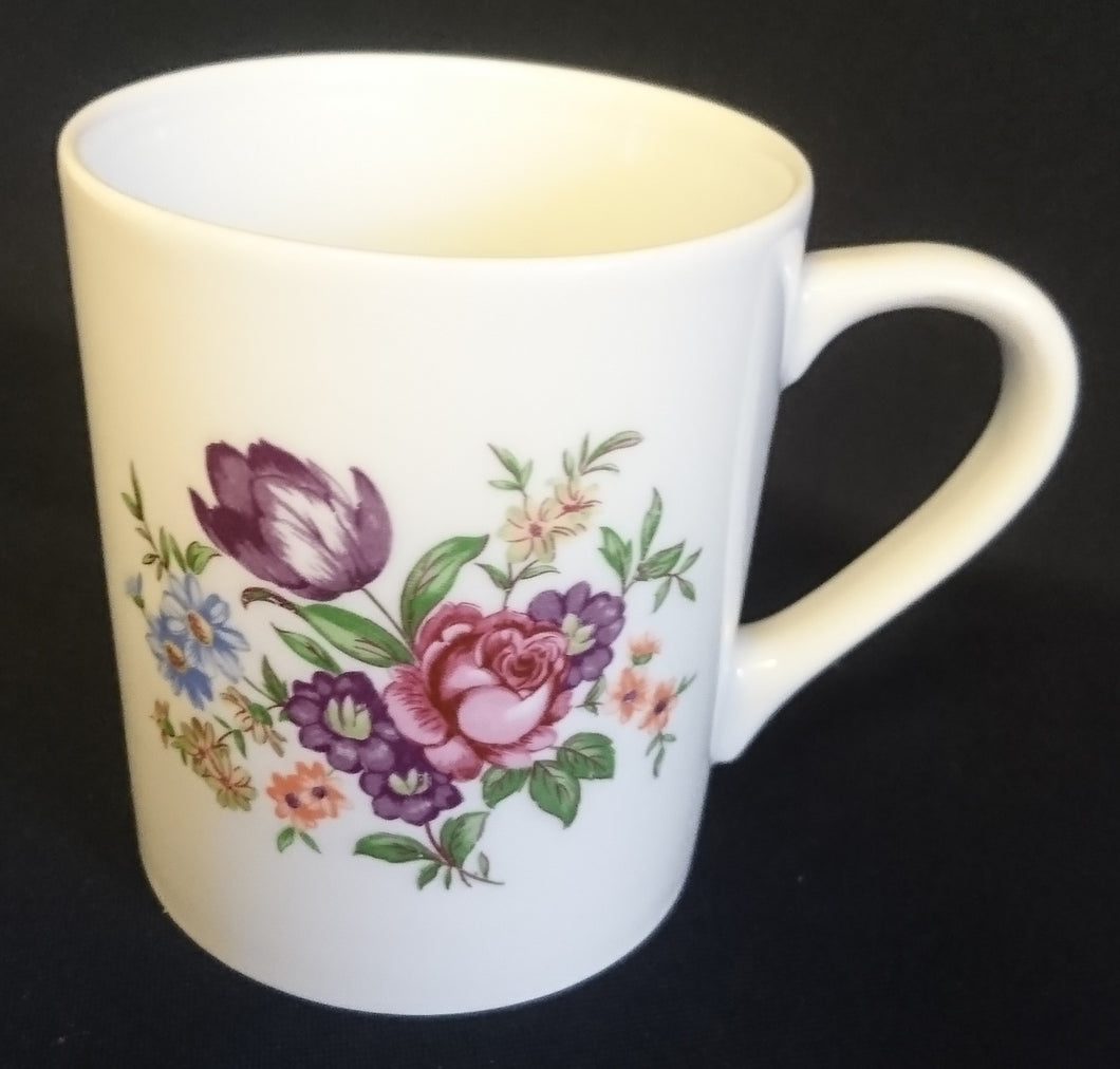 KAFFEETASSE - Porzellan, Rosen Blumen Blüten Flora Pflanzen Gesteck Motiv Dekor