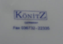 Lade das Bild in den Galerie-Viewer, 3er TEEGEDECK - Porzellan, Haus Junge Hund Linien Randdekor
