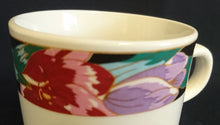 Lade das Bild in den Galerie-Viewer, KAFFEETASSE - Porzellan, Modern Blumenrand Motiv Dekor
