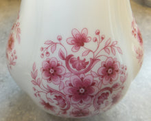 Lade das Bild in den Galerie-Viewer, BLUMENVASE - Porzellan, Goldrand Blüten Dekor
