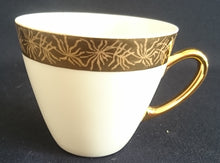 Lade das Bild in den Galerie-Viewer, KAFFEETASSE - Porzellan, Goldrand Breit Abstrakt Geometrisch Pflanzen Flora Motiv Dekor
