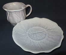 Lade das Bild in den Galerie-Viewer, 2er Set 2er KAFFEEGEDECKE - Keramik / Steingut, Halloween Gehirn Blutgefäße Adern Geschwür Venen Dekor
