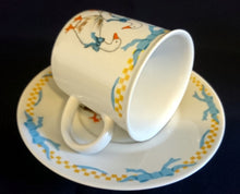 Lade das Bild in den Galerie-Viewer, 2er Set UNTERTASSEN "Porcelain Collection" - Porzellan, Ländliches Gänse Schleifen Motiv Dekor
