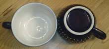 Lade das Bild in den Galerie-Viewer, 2er Set KAFFEETASSEN - Keramik / Steingut, Punkte Kreise Dekor
