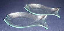 Lade das Bild in den Galerie-Viewer, 2er Set ABLAGESCHÄLCHEN - Hartglas, Klares Fischform Dekor
