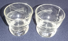 Lade das Bild in den Galerie-Viewer, 2er Set GETRÄNKEGLÄSER - Kristallglas, Geschliffener Blumen Pflanzen Dekor
