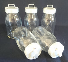 Lade das Bild in den Galerie-Viewer, 2er Set KLEINE VORRATSDÖSCHEN MIT DECKEL - Press- / Hartglas &amp; Metall, Klassische Ländliche Milchbehälter Form
