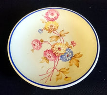 Lade das Bild in den Galerie-Viewer, ABLAGESCHÄLCHEN - Keramik / Steingut, Blumen Blüten Rand Dekor
