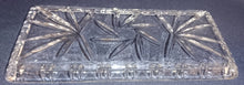 Lade das Bild in den Galerie-Viewer, KÖNIGSKUCHEN SERVIERPLATTE - Kristallglas, Rechteckig, Abstraktes Streifen Dekor
