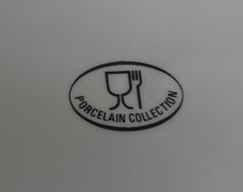 Lade das Bild in den Galerie-Viewer, 2er Set DESSERTTELLER "Porcelain Collection" - Porzellan, Ländliches Gänse Schleifen Motiv Dekor
