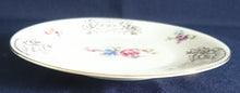 Lade das Bild in den Galerie-Viewer, DESSERTTELLER - Porzellan, Abstraktes Blumen Motiv Goldrand Dekor (C)
