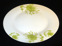 Lade das Bild in den Galerie-Viewer, SPEISETELLER - Porzellan, Farbklecks- / Fleck Dekor
