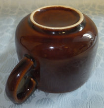 Lade das Bild in den Galerie-Viewer, KAFFEETASSE - Keramik / Steingut, Einfärbiges Dekor (A)
