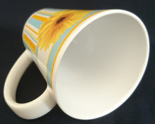 Lade das Bild in den Galerie-Viewer, KAFFEETASSE - Keramik / Steingut, Sonnenblumen Blüten Senkrechte &amp; Waagerechte Linien Balken Motiv Dekor
