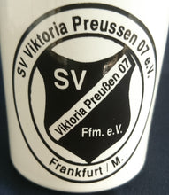 Lade das Bild in den Galerie-Viewer, KAFFEETASSE - Keramik / Steingut, Fußball Club Wappen Schriftzug &quot;SV Viktoria Preussen 07 e.V.&quot; und weitere Dekor
