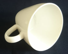 Lade das Bild in den Galerie-Viewer, 2er Set KAFFEETASSEN - Porzellan, Abgerundete Viereckige Quadratische Form Einfärbiges Dekor
