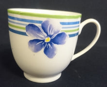 Lade das Bild in den Galerie-Viewer, 2er Set KAFFEETASSEN - Porzellan, Flora Veilchen Blumen Blüte Striche Linien Rand Motiv Dekor
