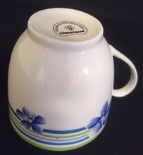 Lade das Bild in den Galerie-Viewer, 2er Set KAFFEETASSEN - Porzellan, Flora Veilchen Blumen Blüte Striche Linien Rand Motiv Dekor
