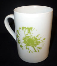 Lade das Bild in den Galerie-Viewer, KAFFEETASSE - Porzellan, Farbklecks- / Fleck Dekor
