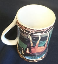 Lade das Bild in den Galerie-Viewer, KAFFEETASSE - Porzellan, Pferde Stute Fohlen Koppel Motiv Dekor
