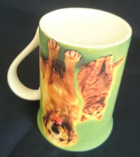 Lade das Bild in den Galerie-Viewer, 3er Set KAFFEETASSEN - Porzellan, Bulldogge Langhaardackel Labrador Hunde &amp; Katze Innen Motiv Dekor
