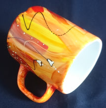 Lade das Bild in den Galerie-Viewer, KAFFEETASSE - Porzellan, Feuer Lava Blüten Motiv Dekor
