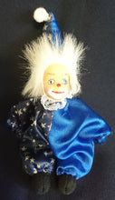 Lade das Bild in den Galerie-Viewer, CLOWN PUPPE - Mittelgroß, Stoff / Porzellan, Handarbeit, Handbemalt (B)
