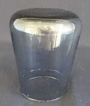 Lade das Bild in den Galerie-Viewer, KLEINE BLUMENVASE - Press- / Hartglas, Einfärbiges Klares Graues Dekor
