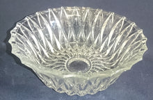 Lade das Bild in den Galerie-Viewer, SALATSCHALE - Hartglas, Geometrisch Ovales Linien Abstrakt Dekor
