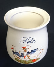 Lade das Bild in den Galerie-Viewer, SALZ VORRATSSBEHÄLTER OHNE DECKEL - Keramik / Steingut, Schriftzug Salz Gänsemotiv Dekor
