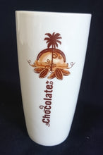Lade das Bild in den Galerie-Viewer, SCHOKO KAKAOTASSE - Porzellan,  Palmen Karibik Schokobohnen Chocolate Aufschrift Dekor
