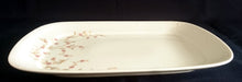 Lade das Bild in den Galerie-Viewer, SERVIERPLATTE - Porzellan, Längliche Form, Blumenmotiv / Abstrakt Randdekor
