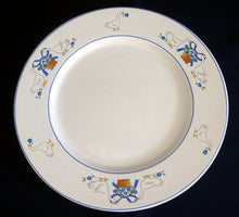 Lade das Bild in den Galerie-Viewer, SPEISETELLER - Keramik / Steingut, Rand Linien Gänse Blumen Blüten Schleife Korb Motiv Dekor
