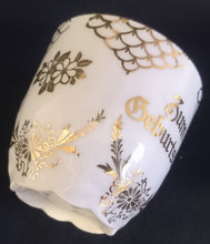 Lade das Bild in den Galerie-Viewer, TEETASSE "Zum Geburtstag" - Porzellan, Goldrand Luftballons Girlanden Blumenblüten Schriftzug Aufschrift Dekor
