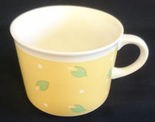 Lade das Bild in den Galerie-Viewer, 2er Set KAFFEETASSEN - Porzellan, Blätter Punkte Abstrakt Dekor
