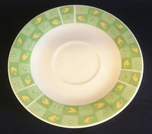 Lade das Bild in den Galerie-Viewer, 2er Set UNTERTASSEN - Porzellan, Blätter Punkte Abstrakt Dekor
