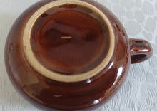 Lade das Bild in den Galerie-Viewer, KAFFEETASSE &quot;Friesland&quot; - Keramik / Steingut, Einfärbiges Dekor
