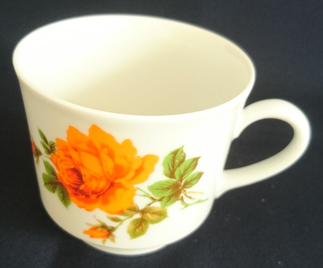 KAFFEETASSE - Porzellan, Flora Blumen Blüten Rosen Knospen Pflanzen Motiv Dekor