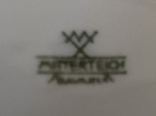 Lade das Bild in den Galerie-Viewer, 2er KAFFEEGEDECK - Porzellan, Platinrand Abstrakter Geometrisches Muster Relief Dekor
