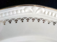 Lade das Bild in den Galerie-Viewer, SPEISETELLER - Porzellan, Platinrand Abstrakter Geometrisches Muster Relief Dekor
