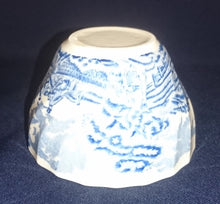 Lade das Bild in den Galerie-Viewer, 22 Teiliges KAFFEESERVICE &quot;Country Life&quot; - Keramik / Steingut (Fine Staffordshire Ware), Englisches Landleben Scenen Motiv Dekor, Hand graviert
