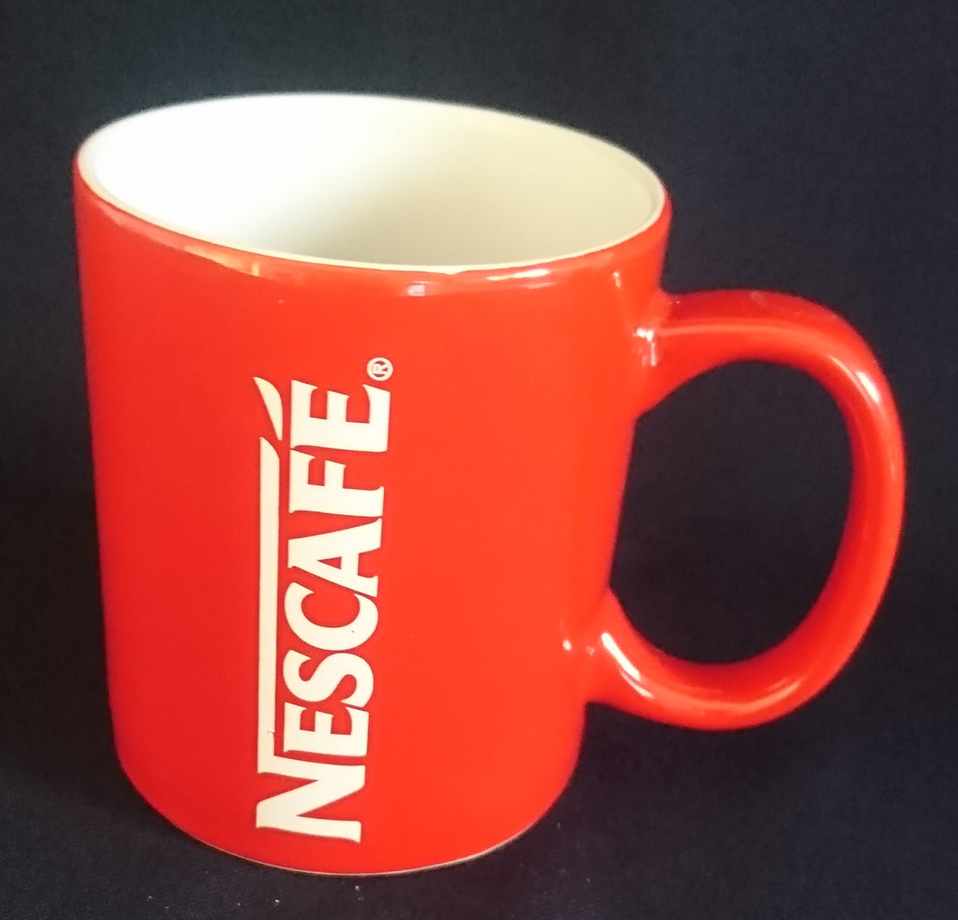 KAFFEETASSE - Keramik / Steingut, Nescafe Aufschrift Dekor